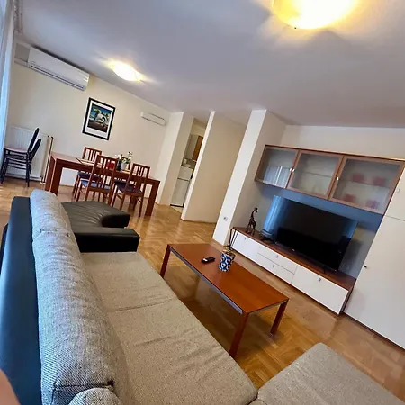 Sfinga Verudela - M Pula